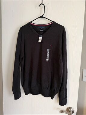 Tommy Hilfiger Men's Black V-Neck Pullover with Logo Trim